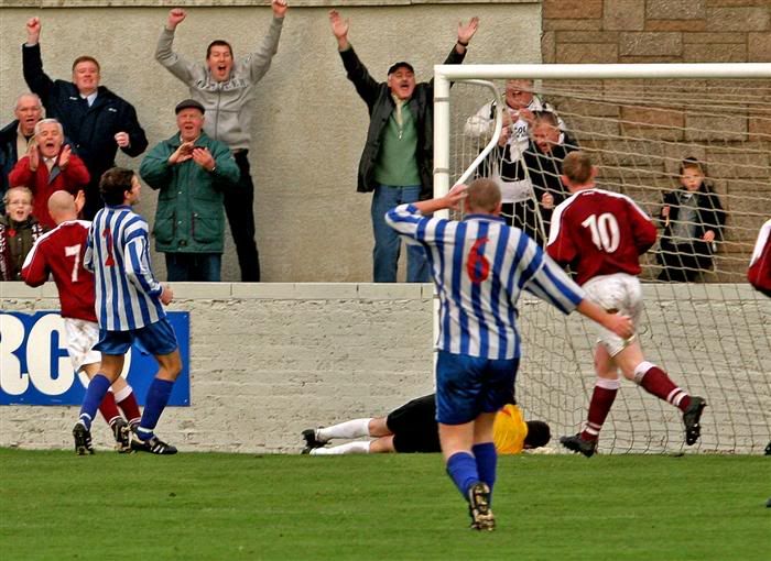 IMAGE: http://img.photobucket.com/albums/v520/rosepics/IMG_2699Custom.jpg