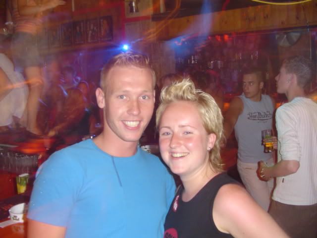 [img width=400]http://img.photobucket.com/albums/v521/lauriesaudie/DSC01602.jpg[/img]