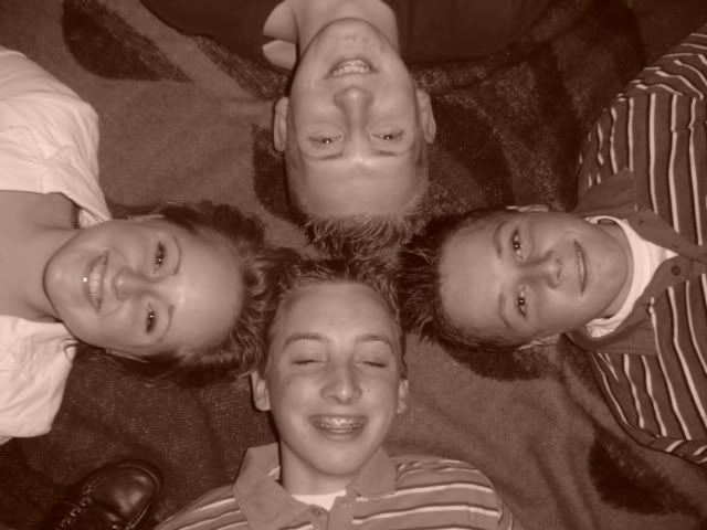 [img width=300]http://img.photobucket.com/albums/v521/lauriesaudie/DSC02182.jpg[/img]