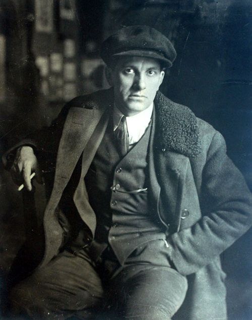 mayakovsky_zps708fe4a7.jpg