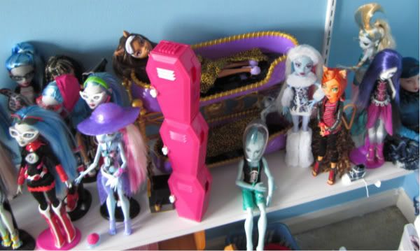 Tags abbey bominable clawdeen wolf cleo denile comiccon deuce gorgon 