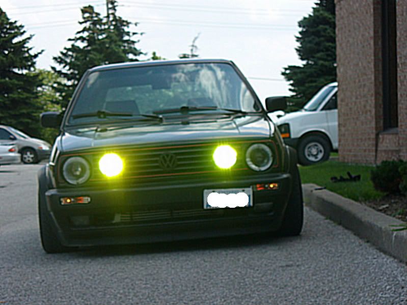 [img width=799 height=599]http://img.photobucket.com/albums/v57/Koobs/Black%20GTI/PROJECTOR%20install/P1030625-1.jpg[/img]