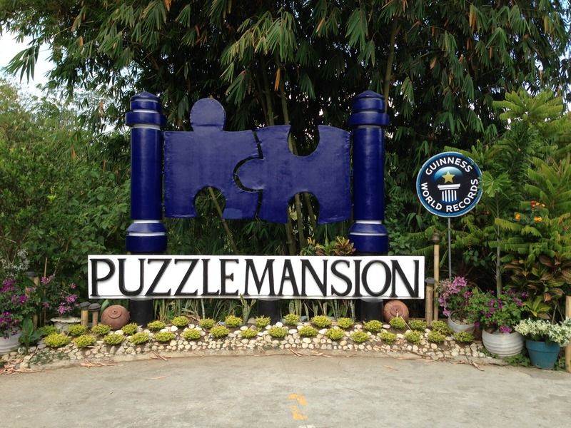 Puzzle Mansion: the World’s Largest Collection of Jigsaw Puzzles!