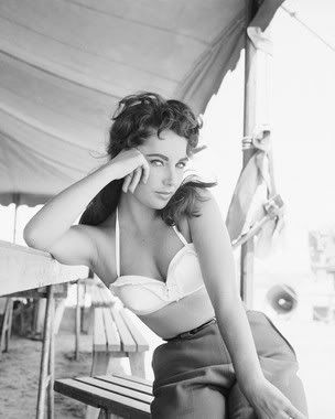 elizabeth-taylor-celebrity-photo.jpg