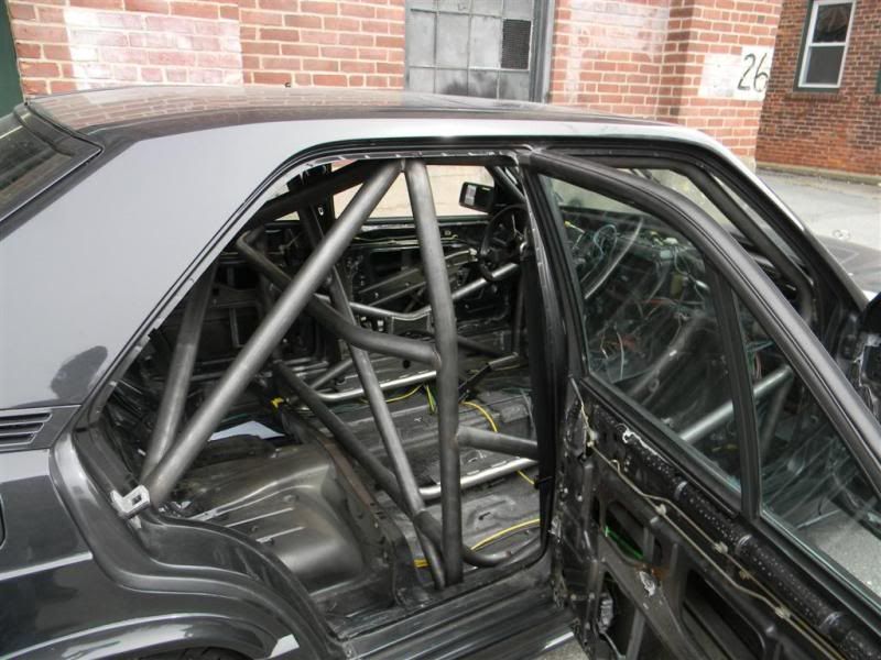 Mercedes w124 roll cage #1