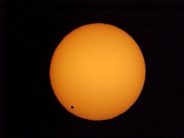 IMAGE: http://img.photobucket.com/albums/v601/jfoster48386/Miscellaneous%20Shots%20Non%20300D/Astrophotography/VenusTransit23.jpg