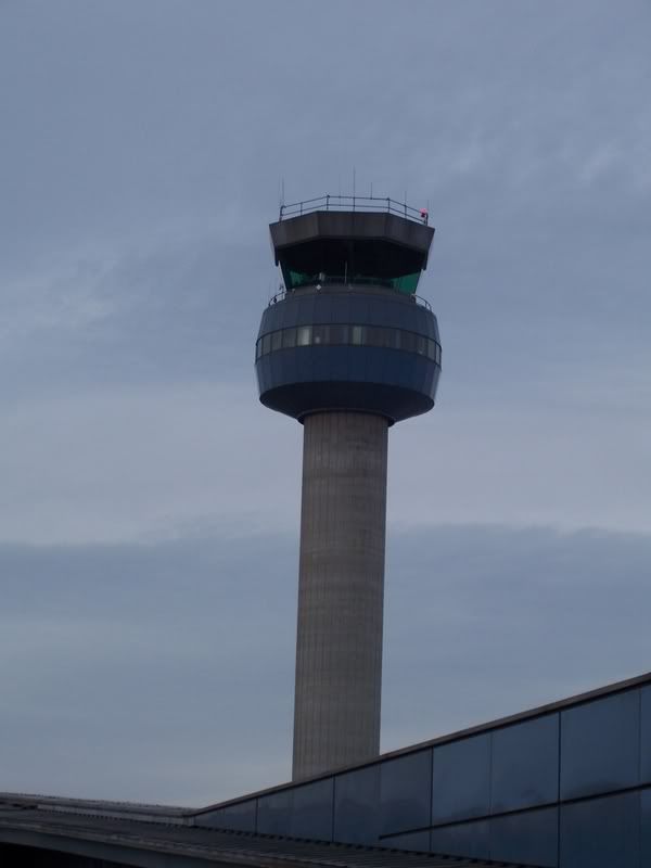 http://img.photobucket.com/albums/v602/snbafan/BD235/ema_control_tower.jpg