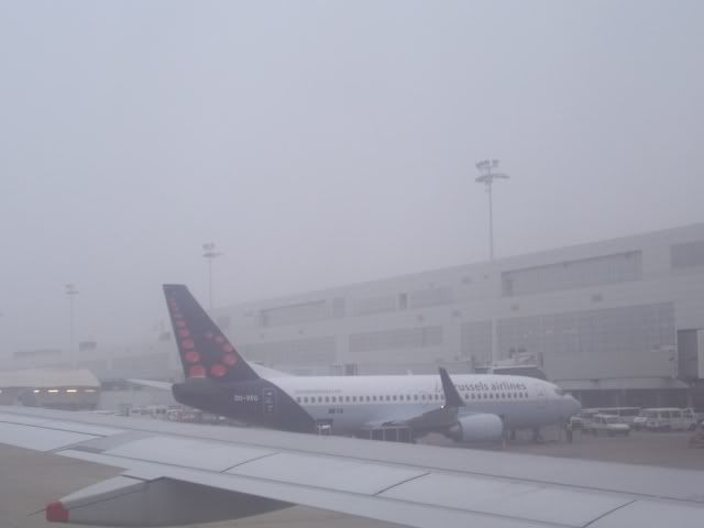 http://img.photobucket.com/albums/v602/snbafan/Christmas%20in%20Brugge%202006/brusselsairlines737_01.jpg