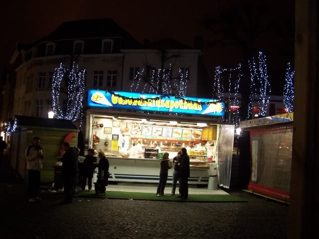 http://img.photobucket.com/albums/v602/snbafan/Christmas%20in%20Brugge%202006/chipstallbrugge.jpg