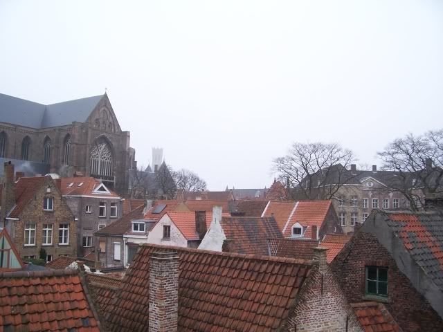 http://img.photobucket.com/albums/v602/snbafan/Christmas%20in%20Brugge%202006/viewfromhotel02.jpg