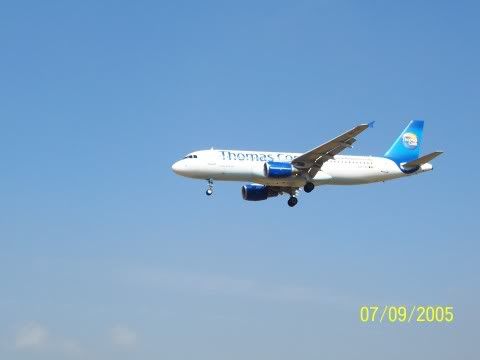 http://img.photobucket.com/albums/v602/snbafan/Trains%20n%20Planes/thomascook_bru.jpg