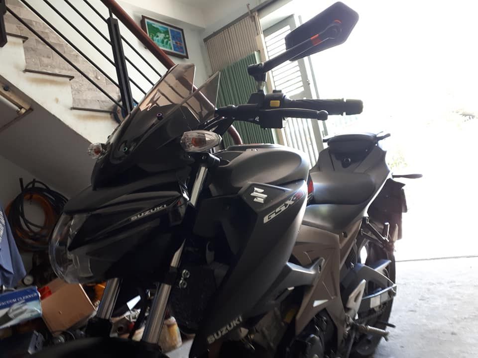 Suzuki GSXS 150 - 3