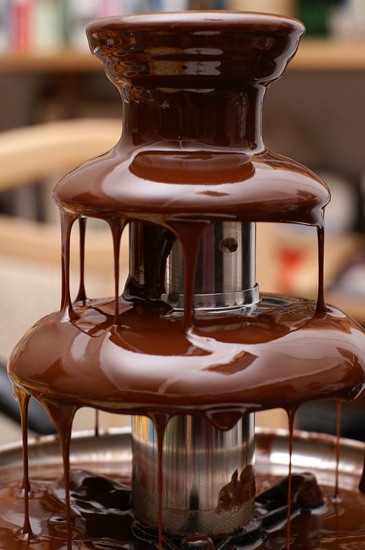 Small_Chocolate_Fountain.jpg