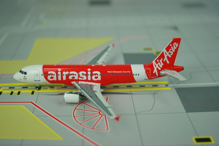 A320AirAsiaJA02AJ.jpg