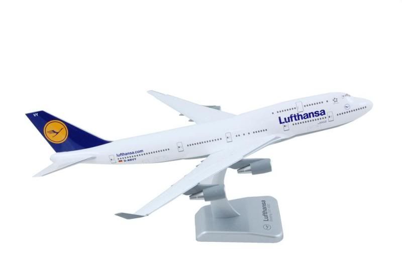LH03_Boeing_747-400_Lufthansa_1_200_Large.jpg