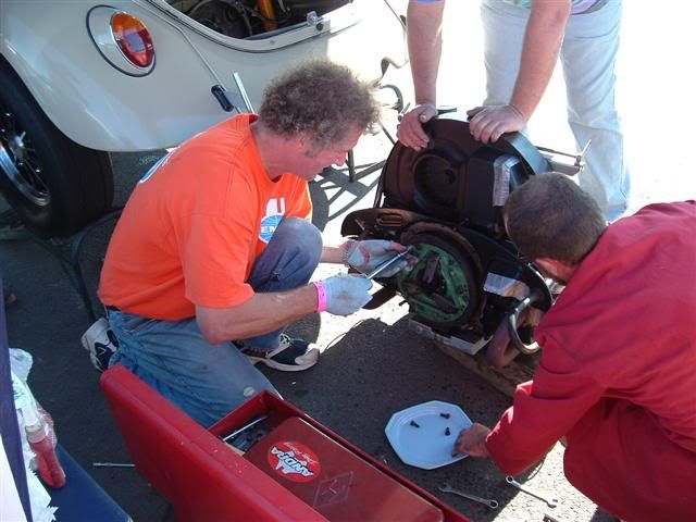 http://img.photobucket.com/albums/v605/menangler/2005_0522May20181Small.jpg http://img.photobucket.com/albums/v605/menangler/2005_0522May20181Small.jpg