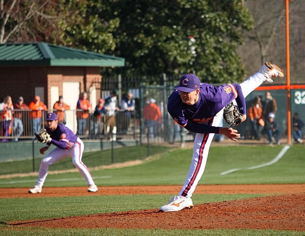 IMAGE: http://img.photobucket.com/albums/v607/badd666/vsCharlotteBase/IMG_0815_resized.jpg