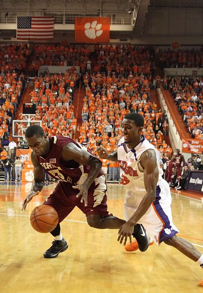 IMAGE: http://img.photobucket.com/albums/v607/badd666/vsFlaStFeb709/IMG_0313_Medium.jpg