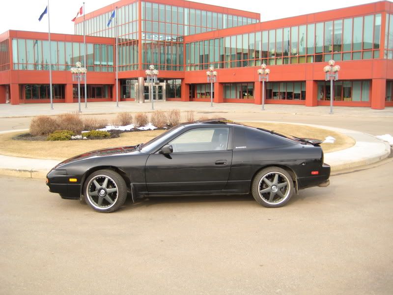 http://img.photobucket.com/albums/v608/Markus22/240sx001.jpg