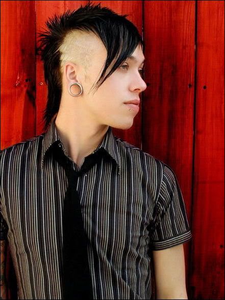 Short emo hairstyles - boys emo hairstyles 1.jpg