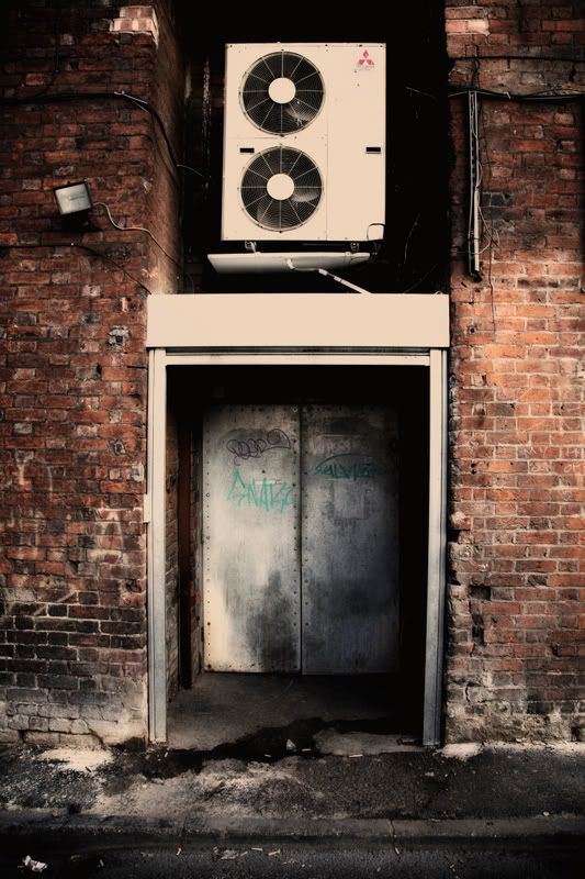 IMAGE: http://img.photobucket.com/albums/v608/tatton/NONPLACES193.jpg