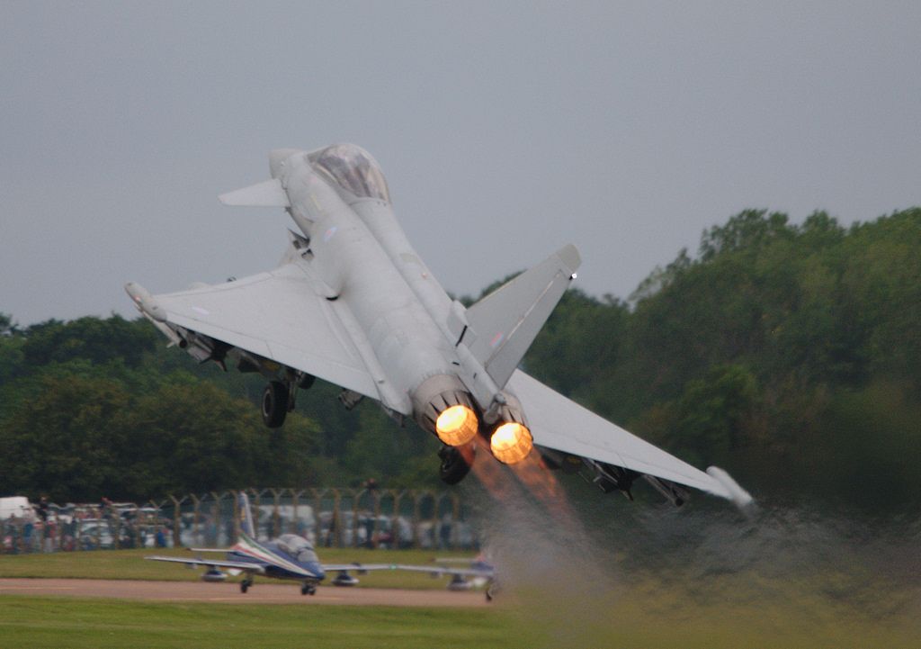 http://img.photobucket.com/albums/v609/CMVH/RIAT%202011/DSC_8378.jpg