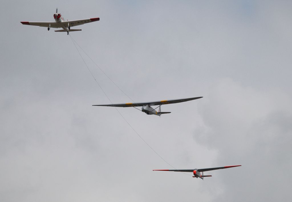 http://img.photobucket.com/albums/v609/CMVH/RIAT%20Gliders/ATC_DSC_7678D.jpg