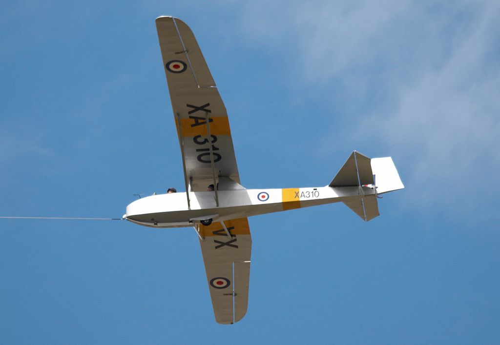 http://img.photobucket.com/albums/v609/CMVH/RIAT%20Gliders/ATC_DSC_7689D.jpg
