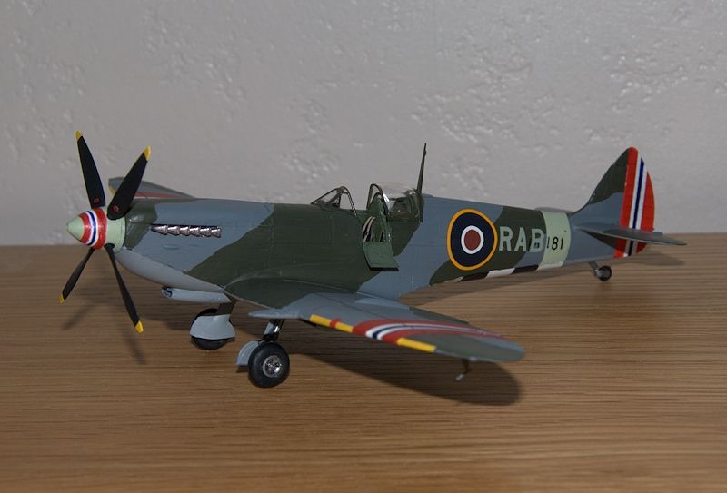 http://img.photobucket.com/albums/v609/CMVH/Spitfire%20April%202014/DSC_8413-1_zps78f20630.jpg