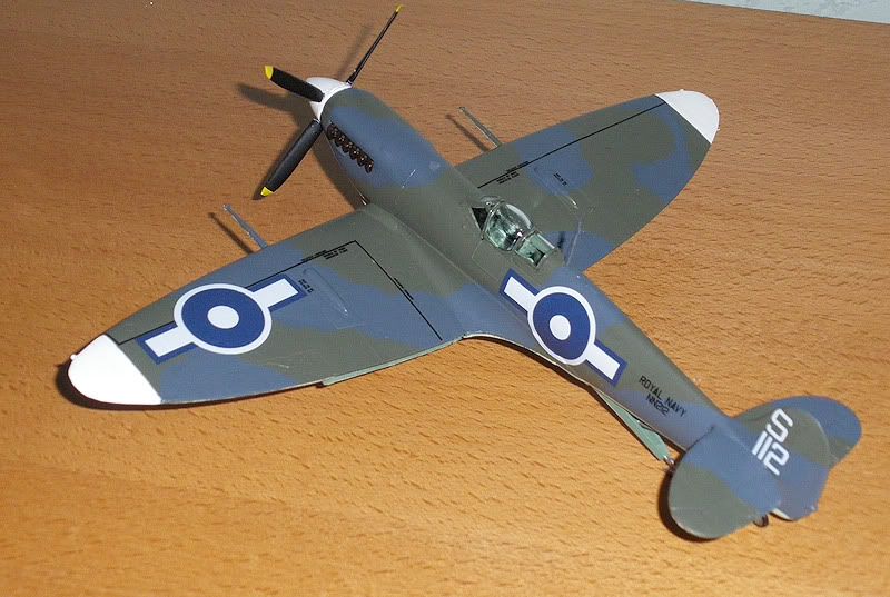http://img.photobucket.com/albums/v609/CMVH/Spitfire%20models/AirfixSeafire_2.jpg