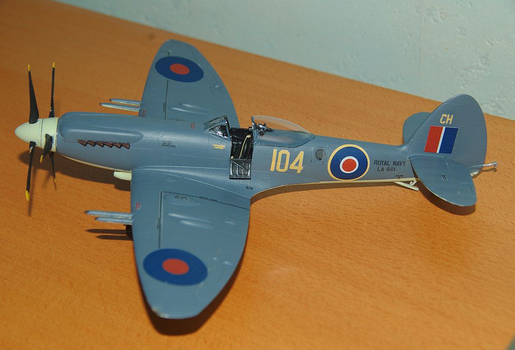 http://img.photobucket.com/albums/v609/CMVH/Spitfire%20models/DSC_1399.jpg