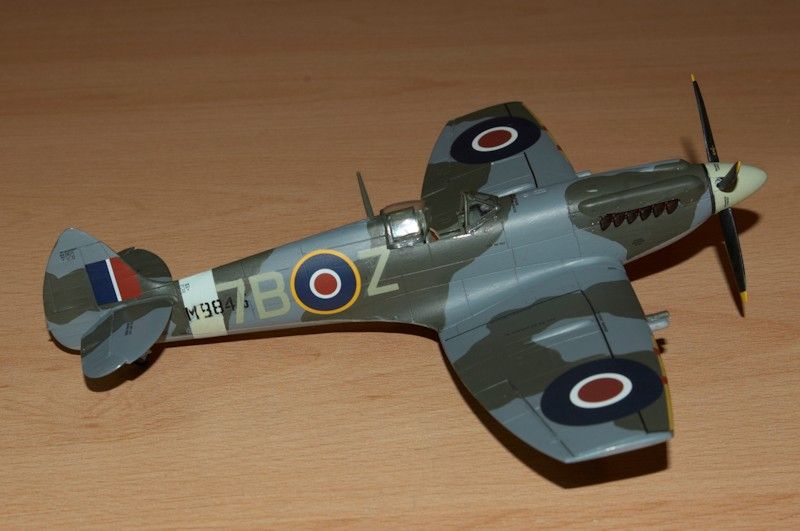 http://img.photobucket.com/albums/v609/CMVH/Spitfire%20models/DSC_1452.jpg