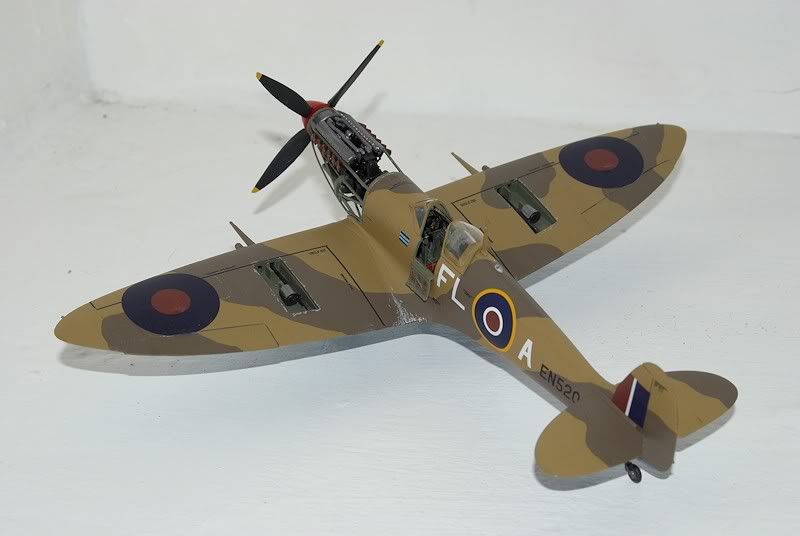 http://img.photobucket.com/albums/v609/CMVH/Spitfire%20models/ICM_MKIX_5.jpg