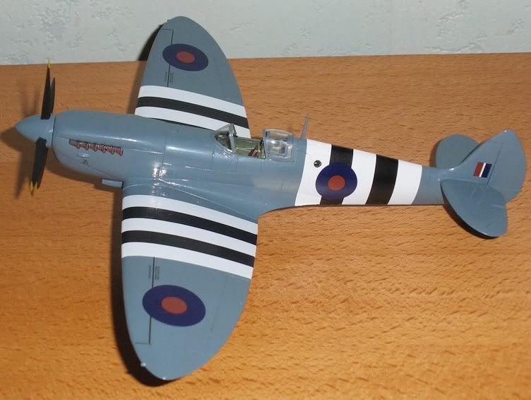 http://img.photobucket.com/albums/v609/CMVH/Spitfire%20models/PRXI_2.jpg