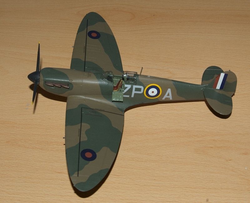 http://img.photobucket.com/albums/v609/CMVH/Spitfire%20models/SpitfireI_3.jpg