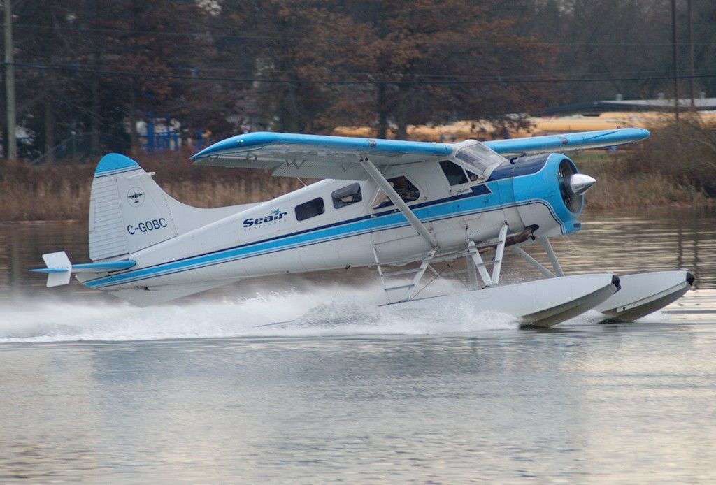 http://img.photobucket.com/albums/v609/CMVH/Vancouver%20floatplanes%2027%20and%2028%20Nov/DSC_3003.jpg