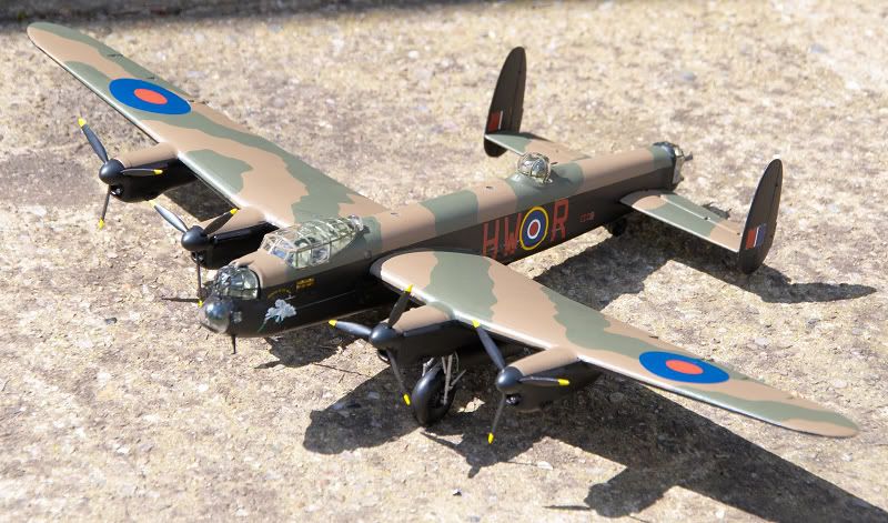 http://img.photobucket.com/albums/v609/CMVH/airfixlancaster.jpg