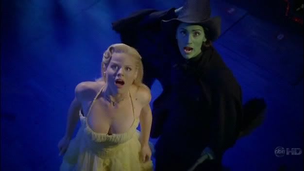 re: 'Wicked' on Ugly Betty - Fake Lobby!