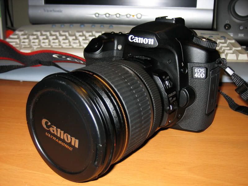 IMAGE: http://img.photobucket.com/albums/v61/mizouse/40d.jpg