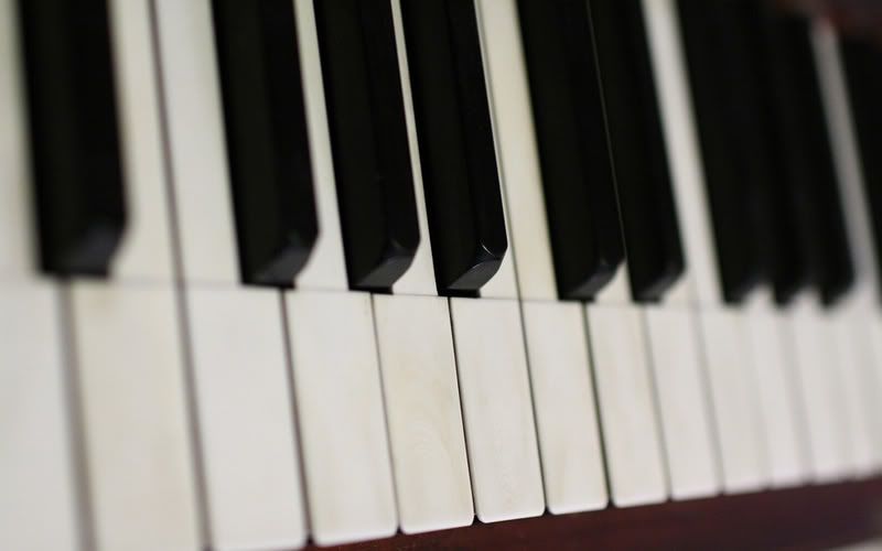 IMAGE: http://img.photobucket.com/albums/v611/remulac/keys.jpg