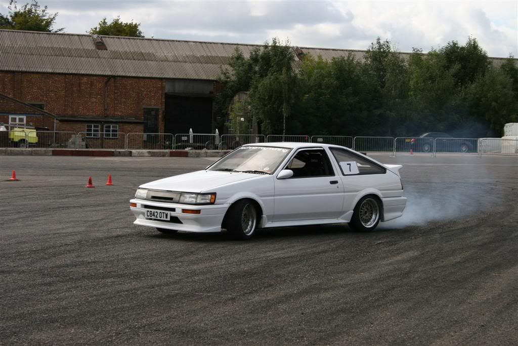 [Image: AEU86 AE86 - Tuner GP - Donington Park 17/09/2005]