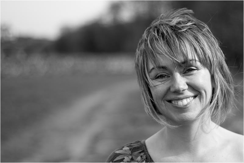 IMAGE: http://img.photobucket.com/albums/v615/beanzzzz/BekiPortrait_webcopy_1.jpg