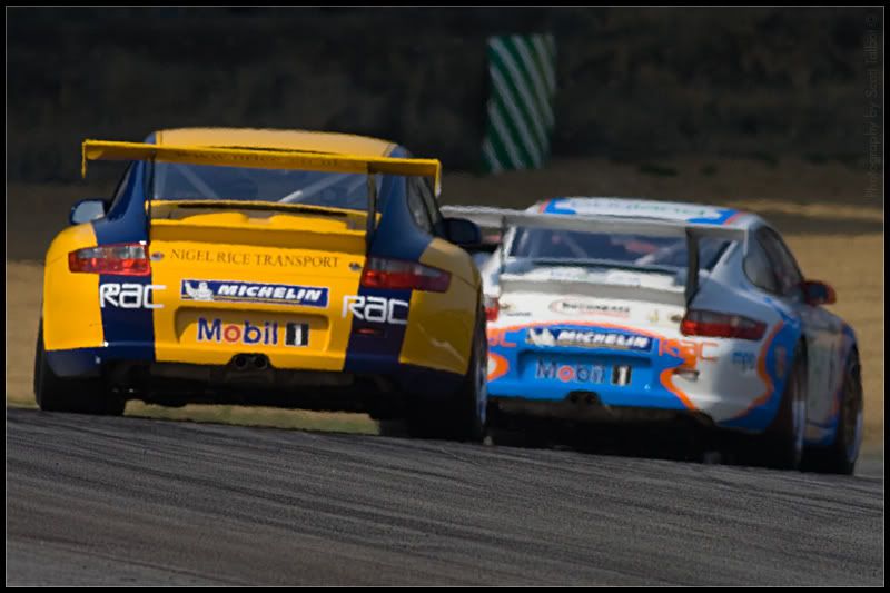 IMAGE: http://img.photobucket.com/albums/v615/beanzzzz/Porsches_webcopy.jpg