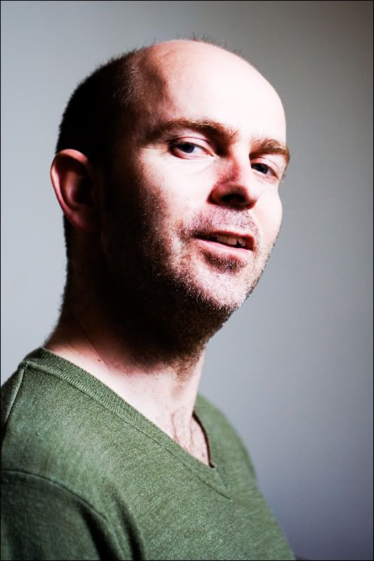 IMAGE: http://img.photobucket.com/albums/v615/beanzzzz/SelfPortrait2_webcopy.jpg