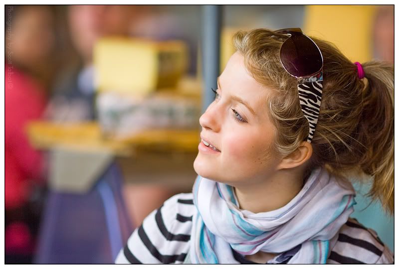 IMAGE: http://img.photobucket.com/albums/v615/beanzzzz/StallGirl_webcopy.jpg