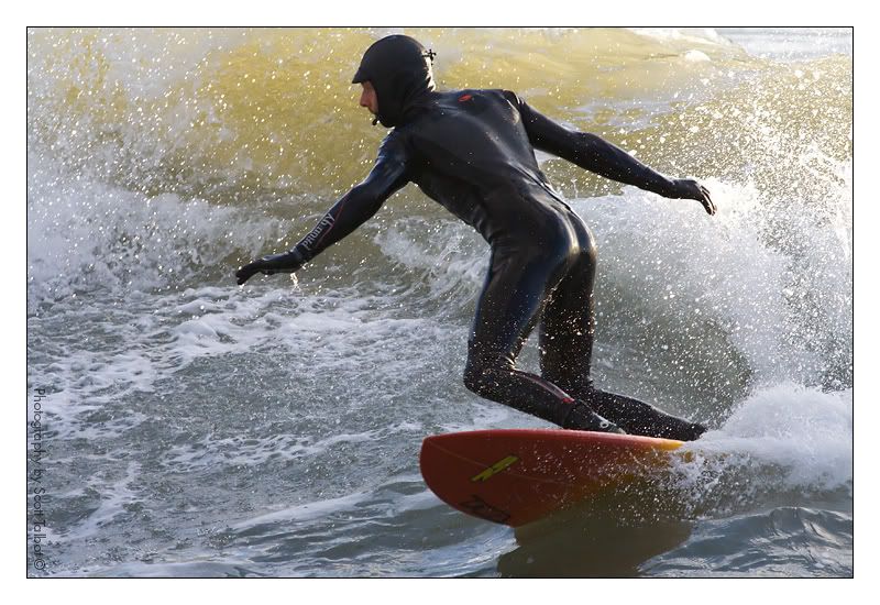 IMAGE: http://img.photobucket.com/albums/v615/beanzzzz/bottomturn.jpg