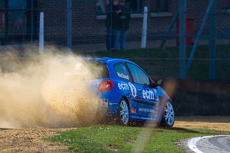 IMAGE: http://img.photobucket.com/albums/v615/beanzzzz/gravelcopy.jpg