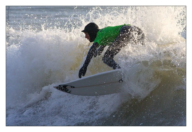 IMAGE: http://img.photobucket.com/albums/v615/beanzzzz/greensurfer1.jpg