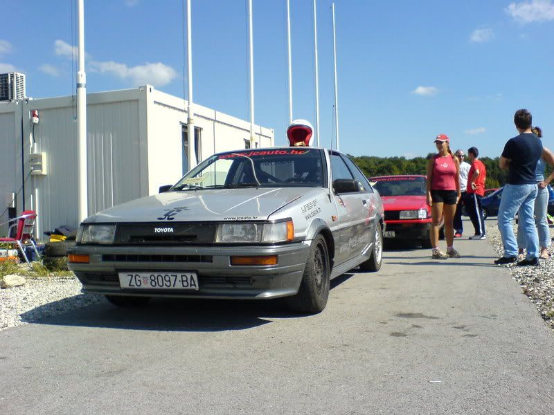 [Image: AEU86 AE86 - Hungarian Drifters (the bir...n Hungary)]