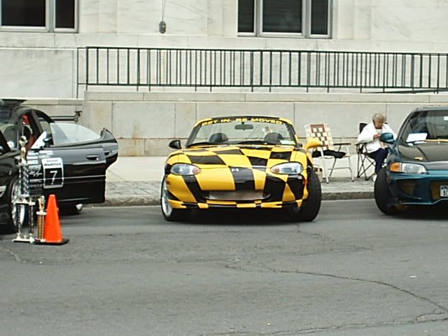 http://img.photobucket.com/albums/v618/customlowz/Judgement%20Day%202003/Album2/S2010036.jpg